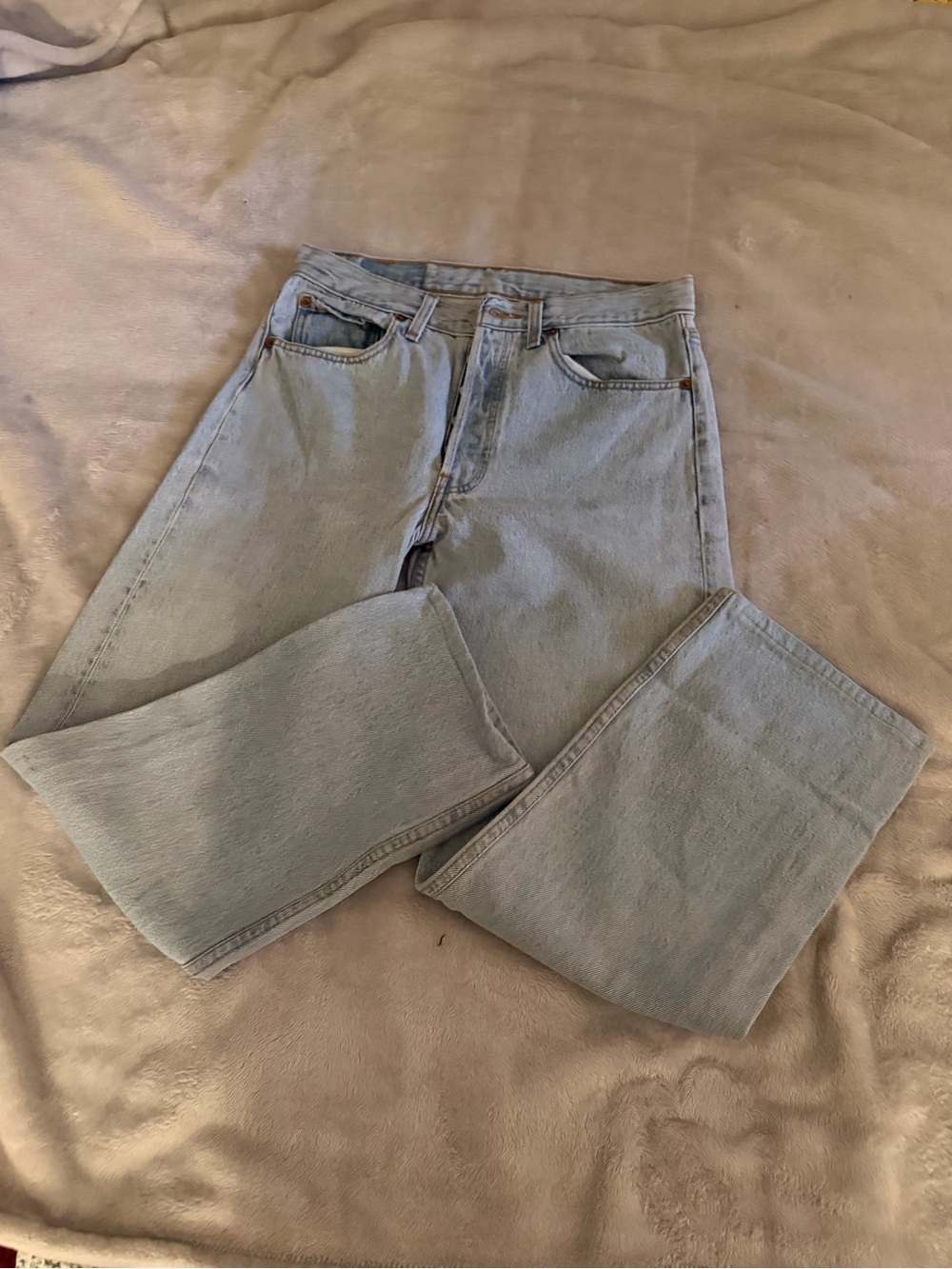 Levi's Light Blue Straight Leg Women's Jeans - Picture 2 of 5